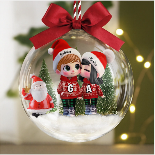CoupleQuiS_Embrasse_CadeauPersonnalise BouleDeNoelEnPourCouples