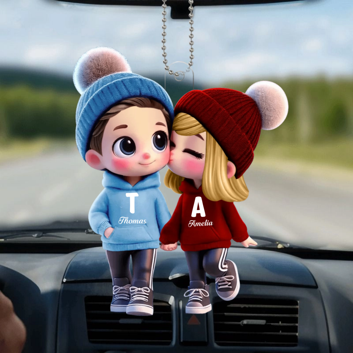 JoliCoupleCartoonEnPromenadePersonnalise_CadeauPersonnaliseOrnementASuspendrePourCouples