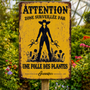 AttentionZoneSurveilleeParUneFolleDesPlantes_CadeauPersonnalisePlaqueEnMetalPourJardinieres_AmoureusesDesPlantes