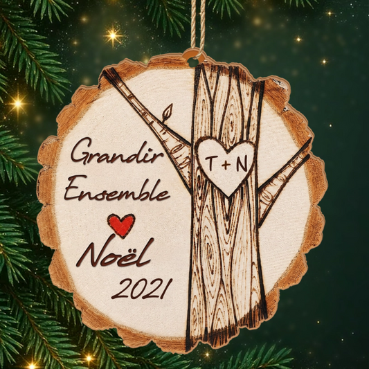 Grandir_Ensemble_CadeauPersonnalise OrnementDeNoelEnBoisA1CouchePourCouples