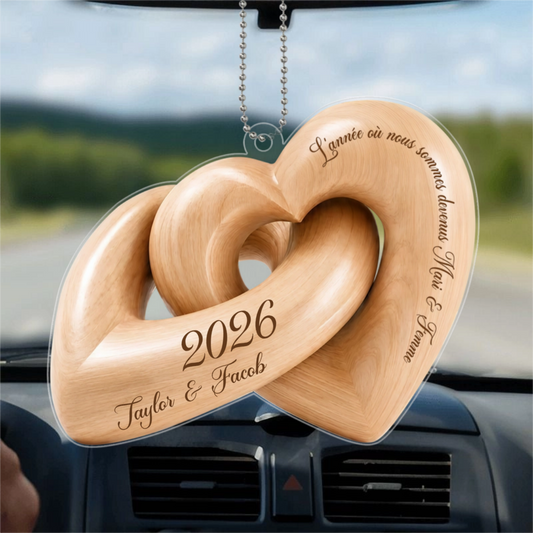 L_AnneeOuNousSommesDevenusUnCouple_CadeauPersonnaliseOrnementEnAcryliquePourCouples_4