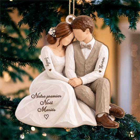 NotrePremierNoelMaries_CadeauPersonnaliseOrnemantEnBoisA1CouchePourCouples_2